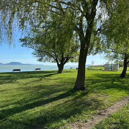 Anna Haz * Balatonkeresztur